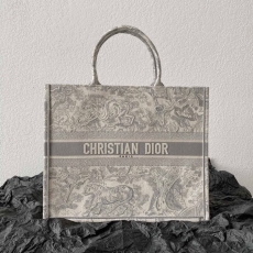 Christian Dior Shopping Bags